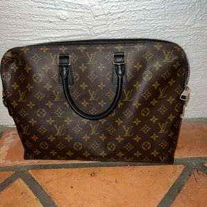 Louis Vuitton messenger bag with strap